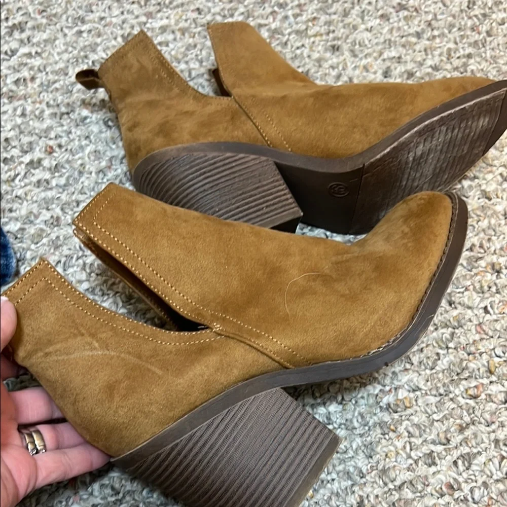 Women's Slip On Ankle Boots-9.5
